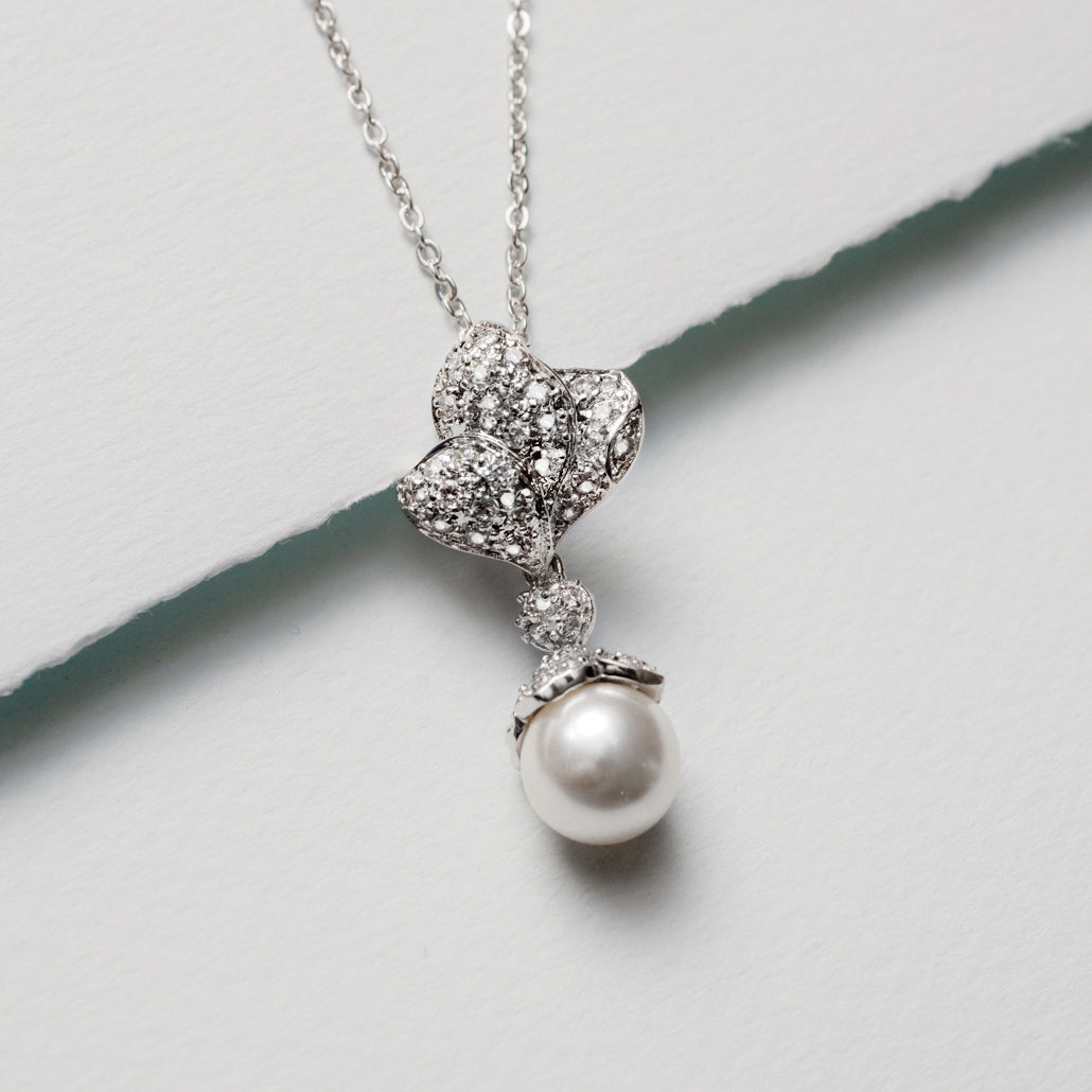 prom jewelry-wedding necklace-wedding jewelry-jewelry for the prom-crystal necklace-pearl necklace-bib necklace-pearl pendant