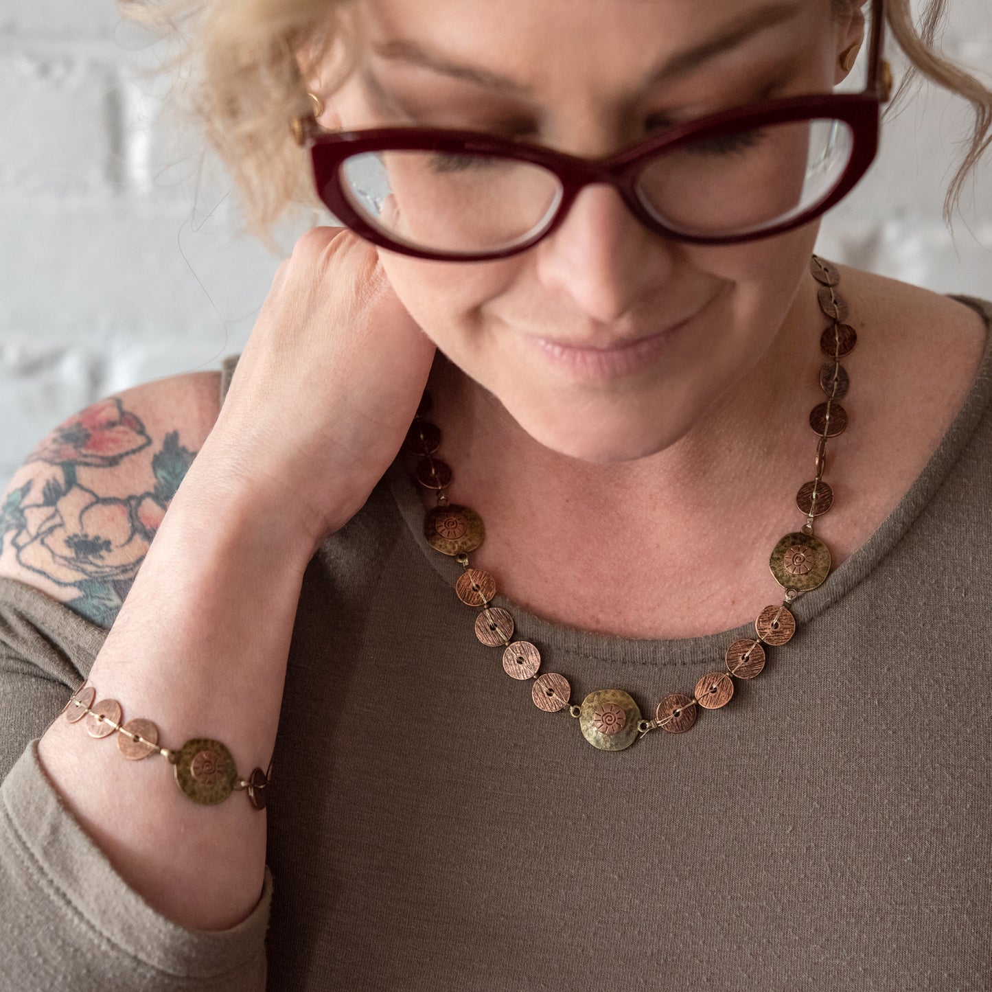metal-disk-bracelet-bronze-gold