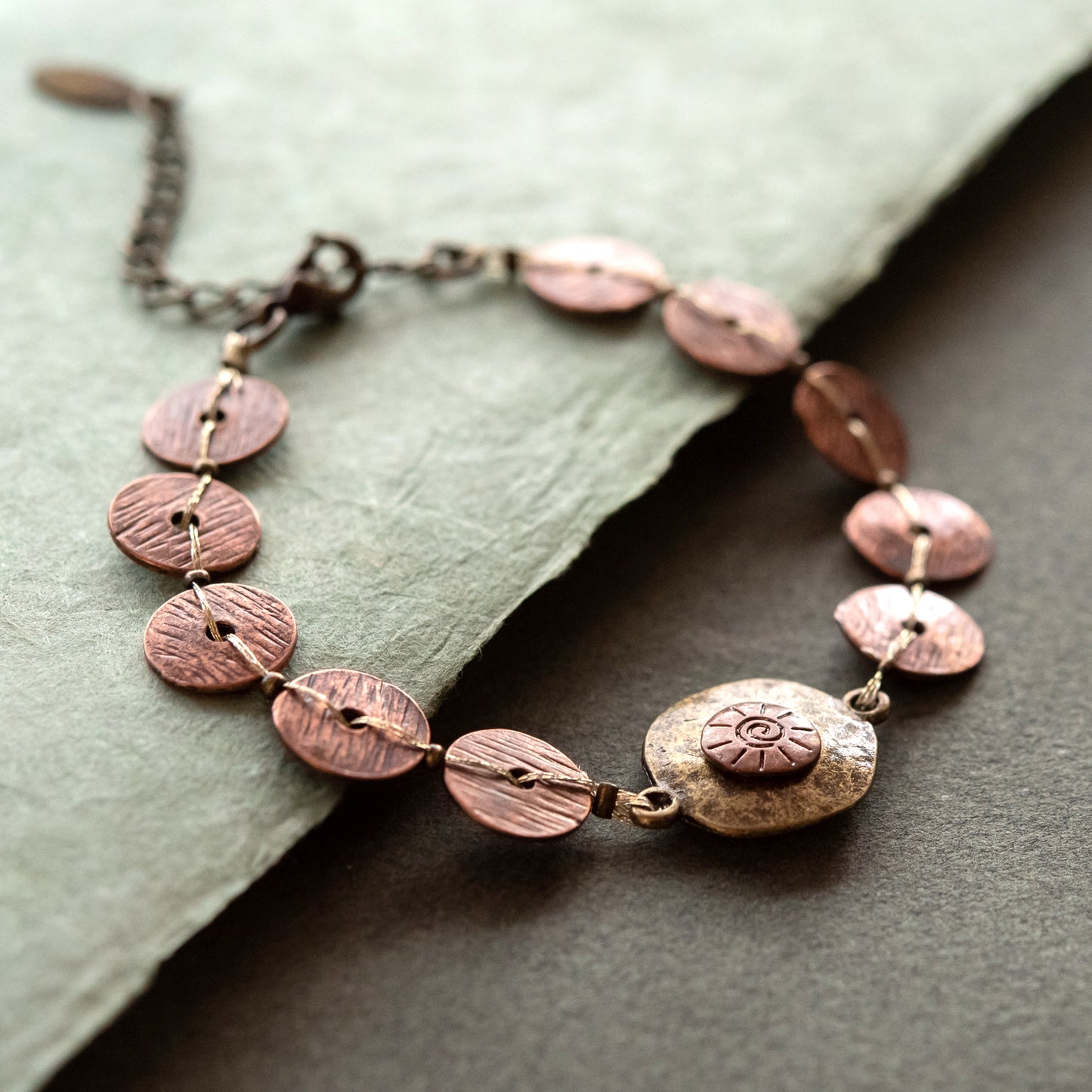 metal-disk-bracelet-bronze-gold