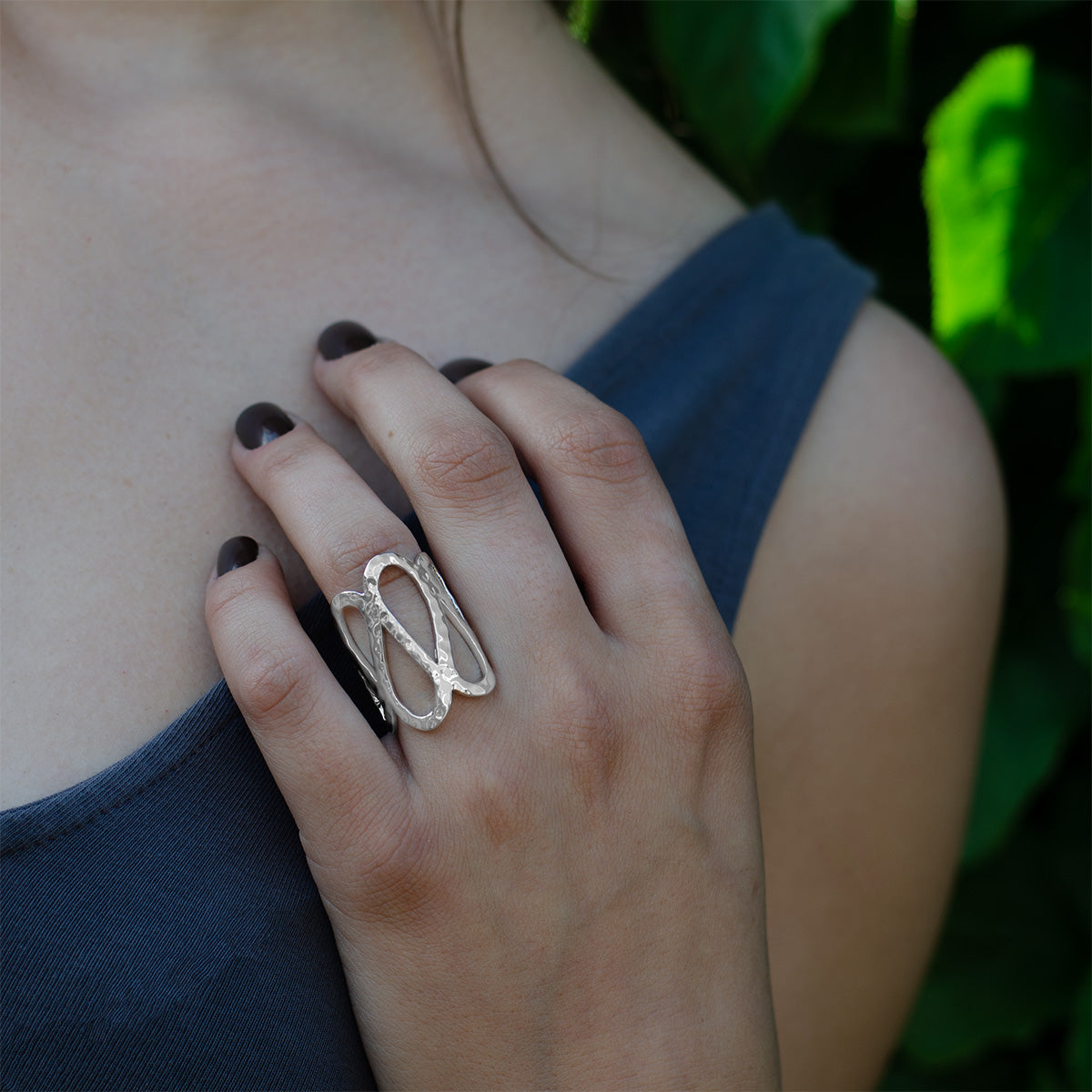 Wide Band Geometric Cutout Ring