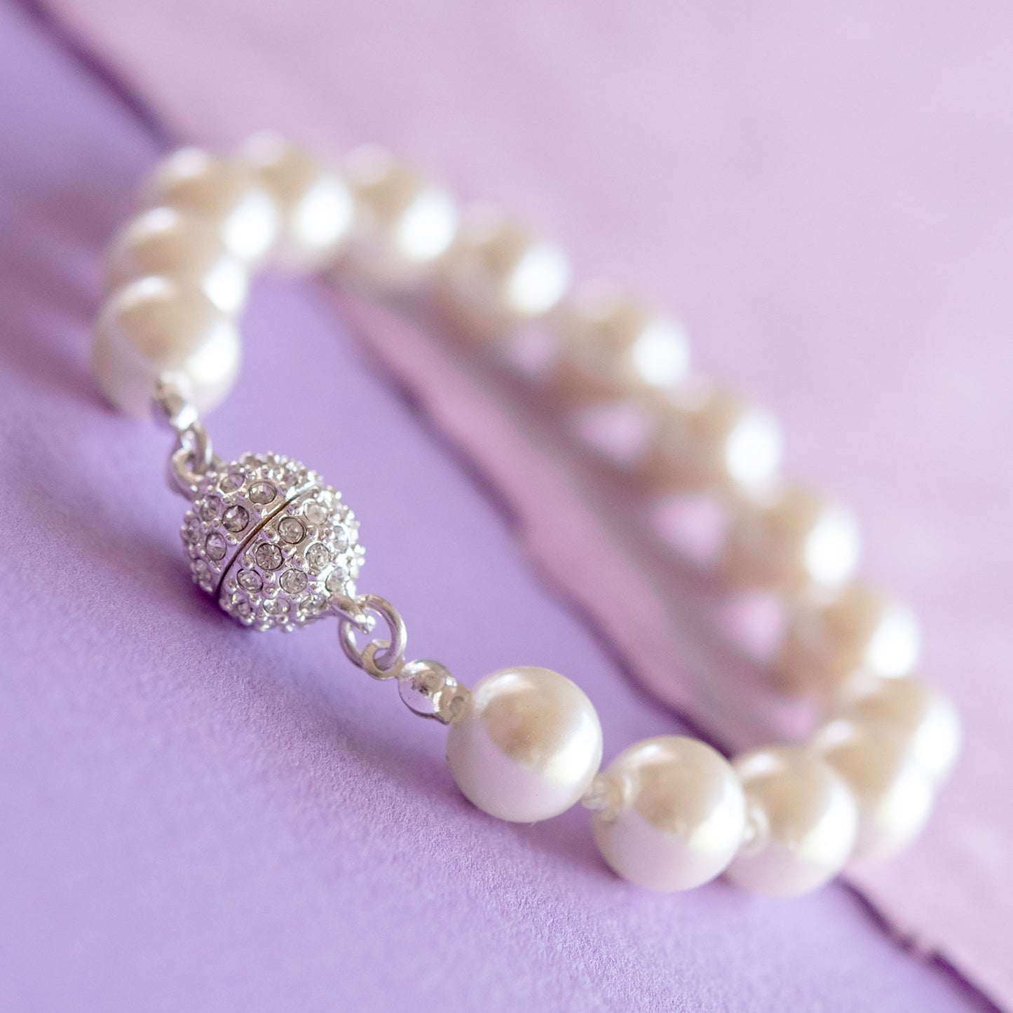 pearl-bracelet-crystal-clasp