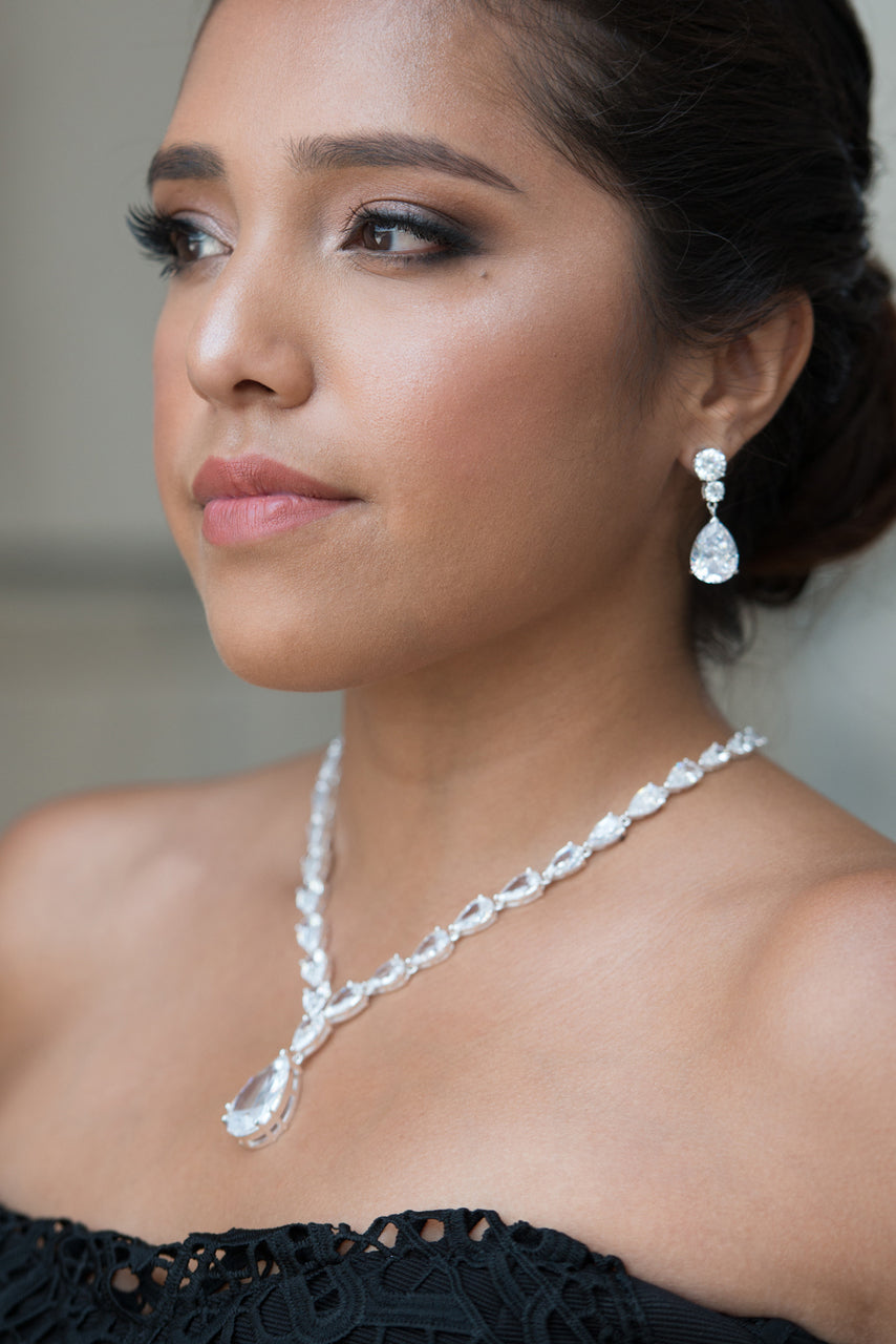 Elegant Cubic Zirconia Teardrop Drop Earrings for Brides Wedding Jewelry