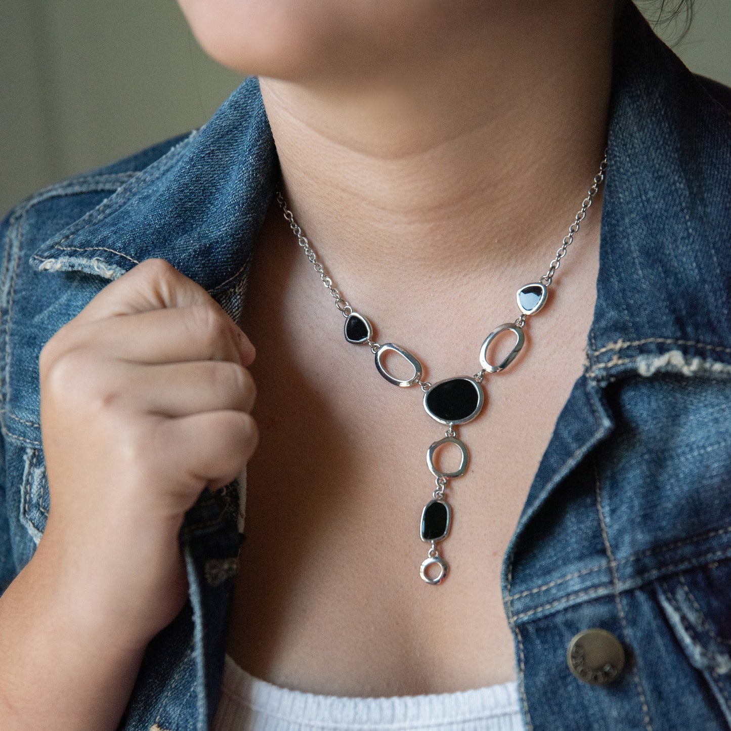 Elegant Black Enamel and Silver Tone Y-Necklace with Geometric Design
