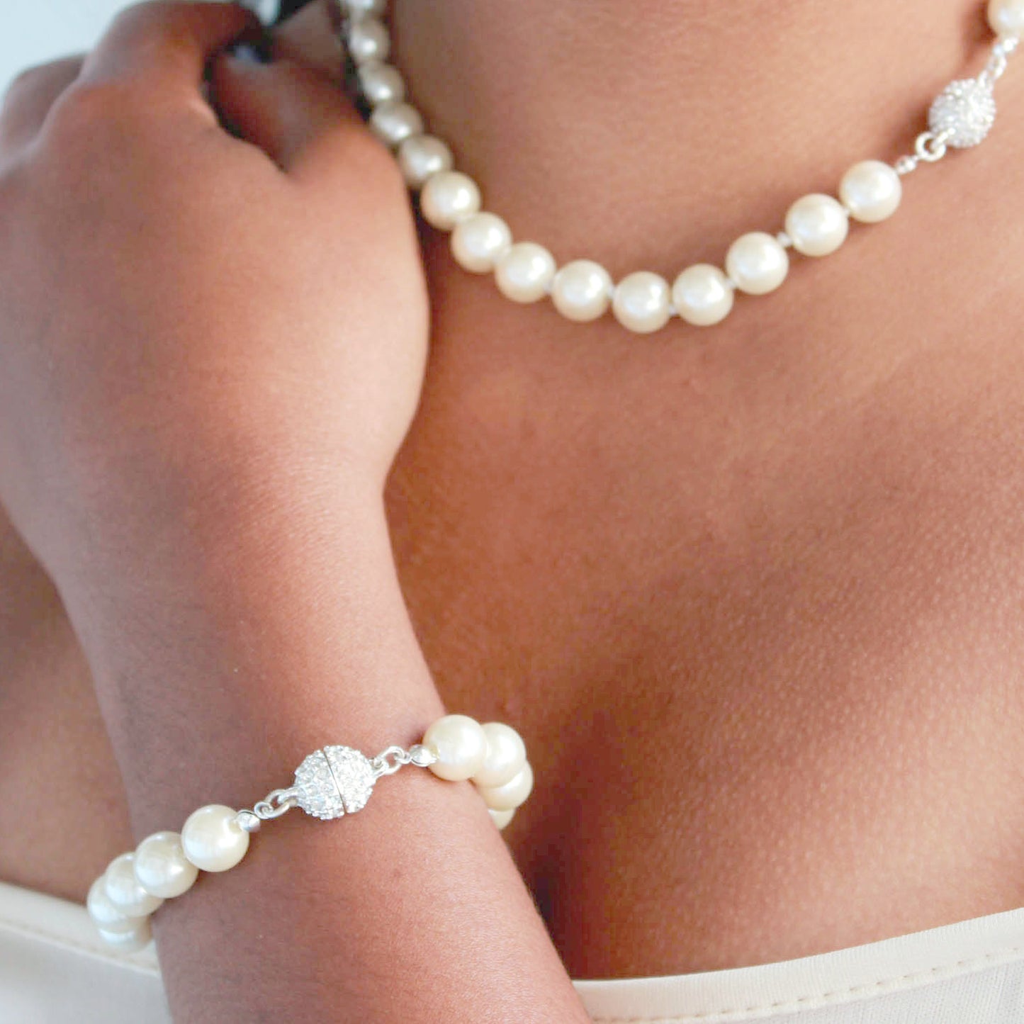 Elegant 10mm Faux Pearl Bracelet with Crystal Pavé Magnetic Clasp - 8 Inch Wedding Jewelry