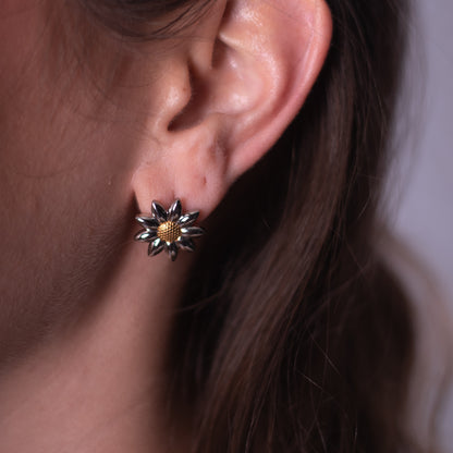 Daisy Flower Stud Earrings Silver Tone Gold Tone Center Hypoallergenic Post Back