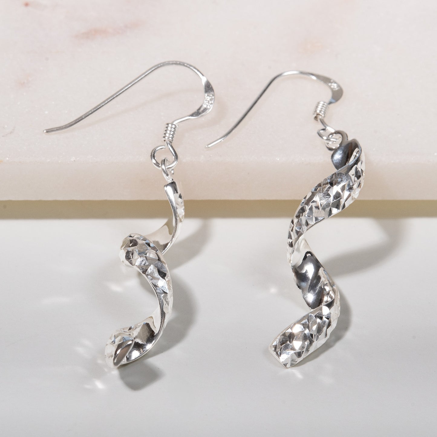 Elegant 14k White Gold Plated Swirl Dangle Earrings Modern Women's Design