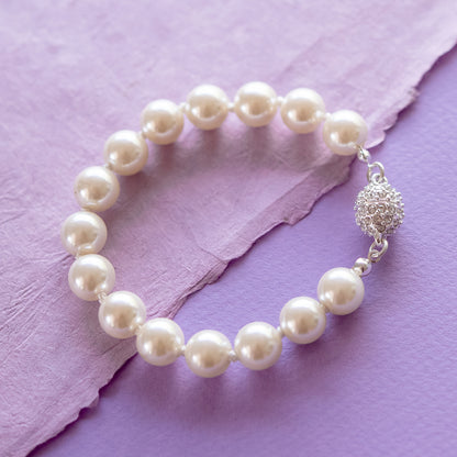 pearl-bracelet-crystal-clasp