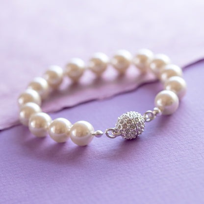 pearl-bracelet-crystal-clasp