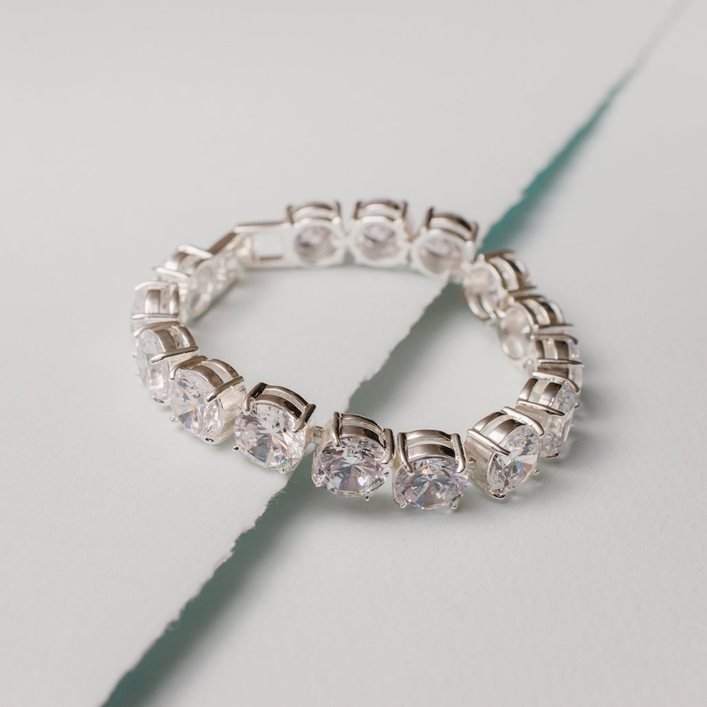 Elegant Round Cut Cubic Zirconia Tennis Bracelet 7 Inch Silver Tone Special Occasion Jewelry