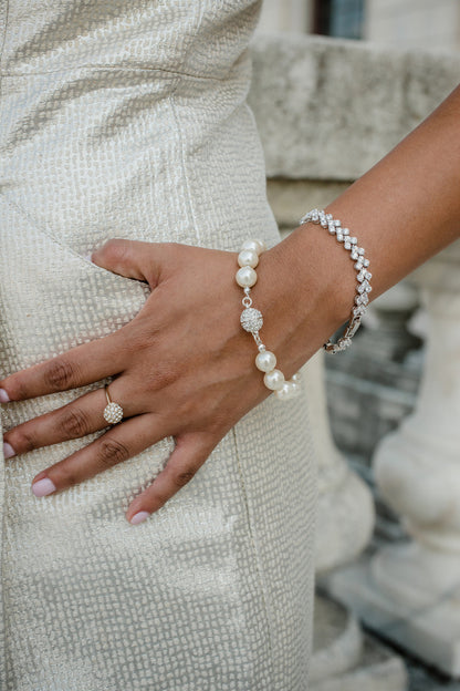 pearl-bracelet-crystal-clasp